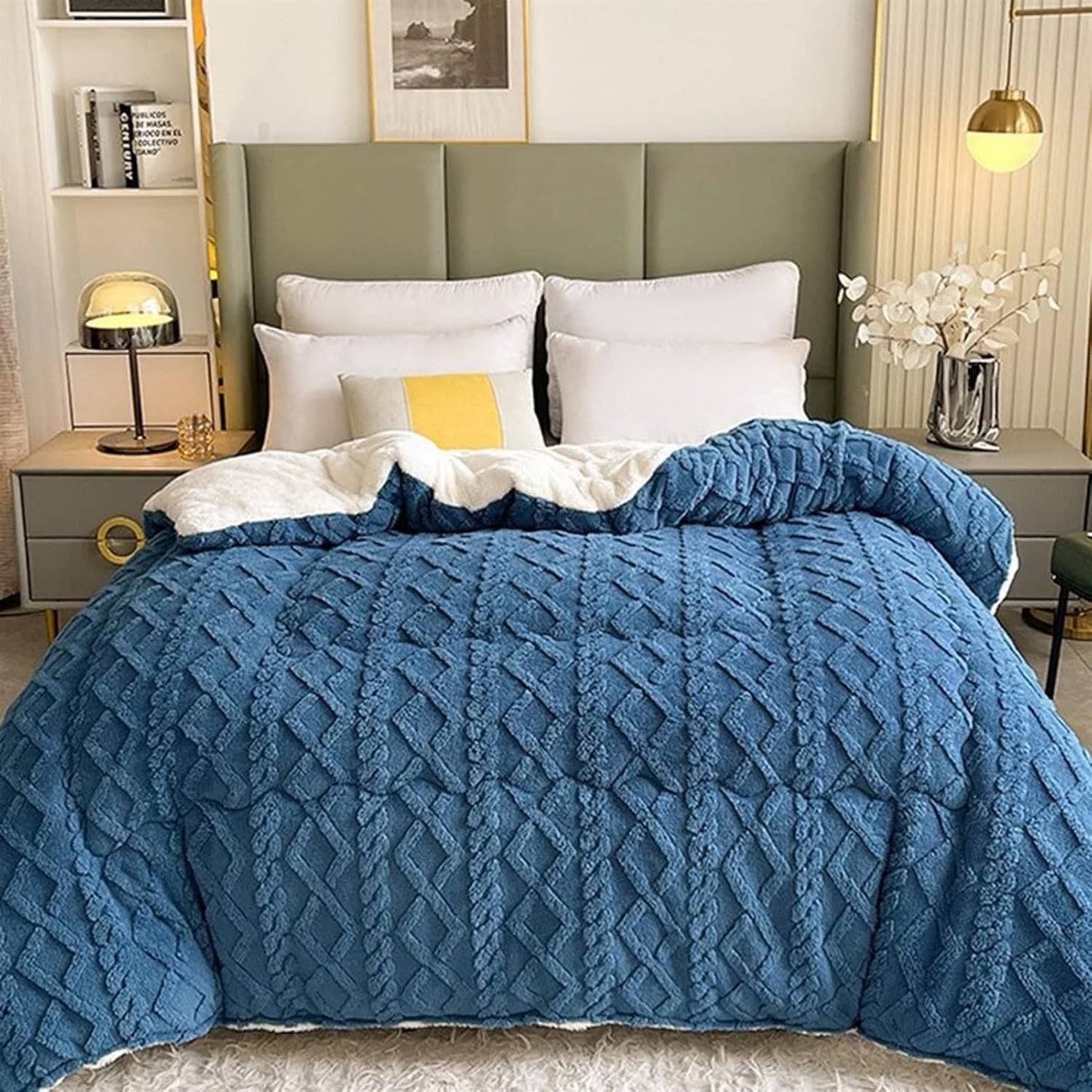 Reversible Thick Sherpa Fleece Blanket