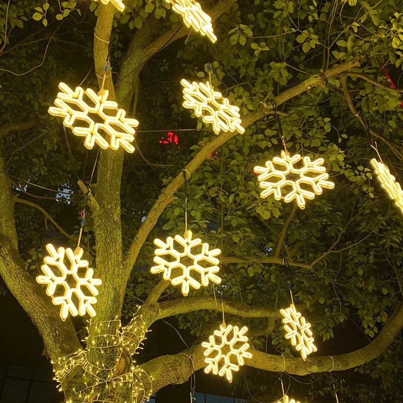 Waterproof LED Snowflake Light for Outdoor Winter Decor