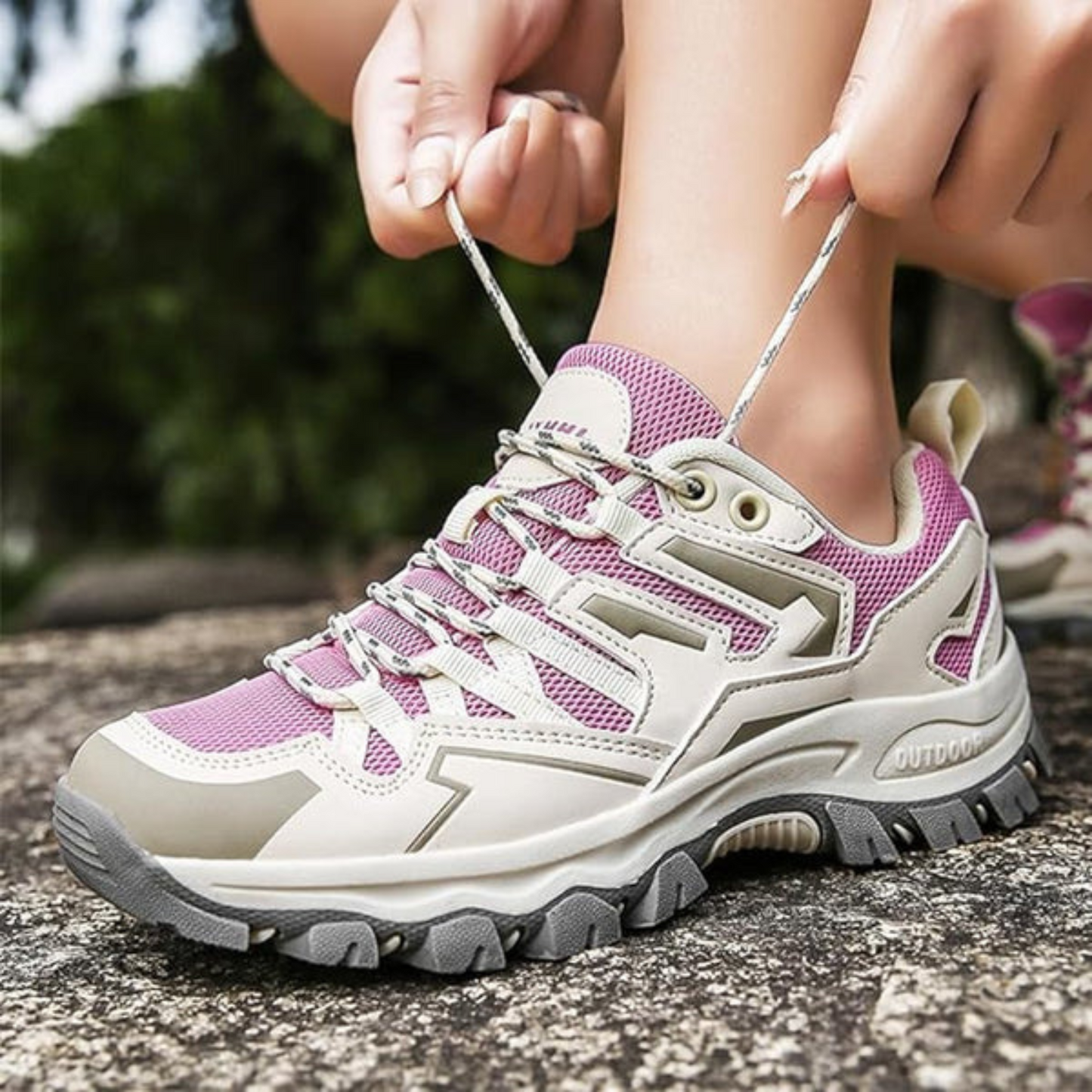 Sporty Women's Walking Sneakers with Breathable Mesh and Traction Sole