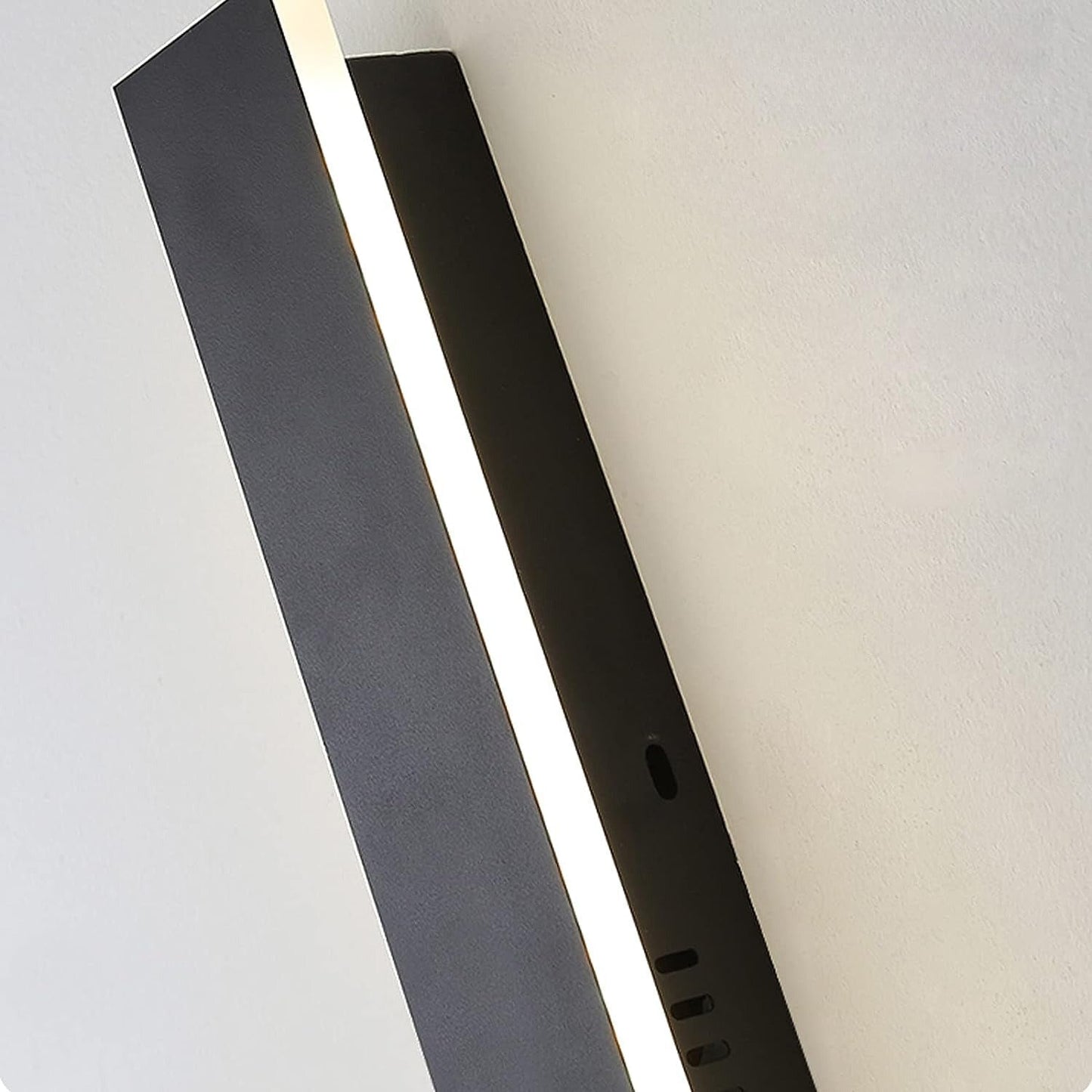 Svelte Modern Outdoor Linear Wall Light IP65 Waterproof
