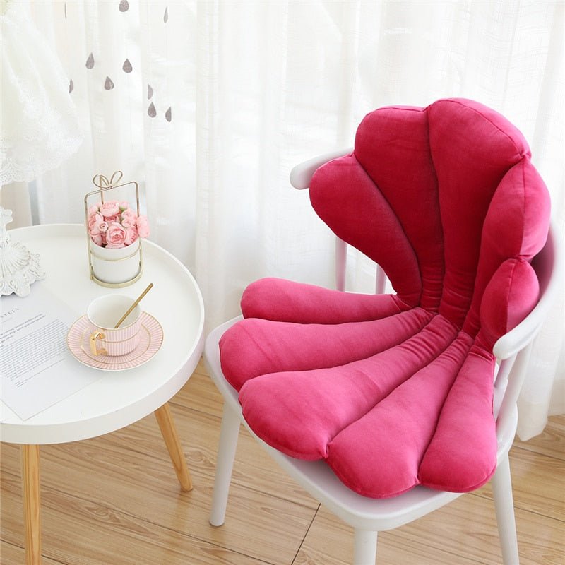 Shell Design Velvet Cushion - Luxurious Cozy Seat Pillow for Dining and Living Spaces