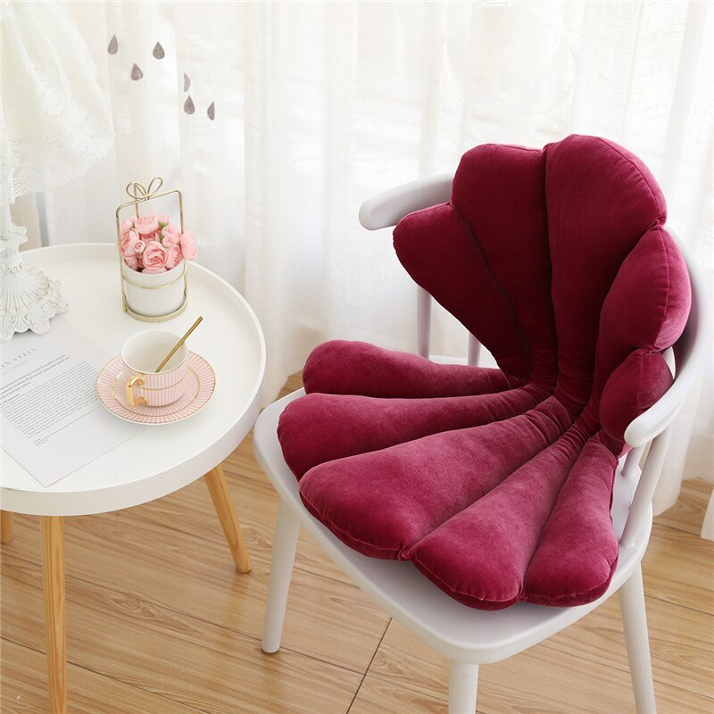 Shell Design Velvet Cushion - Luxurious Cozy Seat Pillow for Dining and Living Spaces