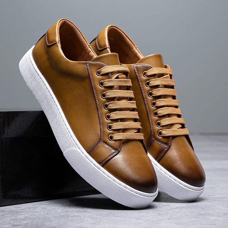 Men's Classic Low-Top Sneakers with Cushioned Sole