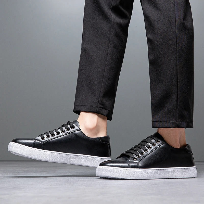 Men's Classic Low-Top Sneakers with Cushioned Sole