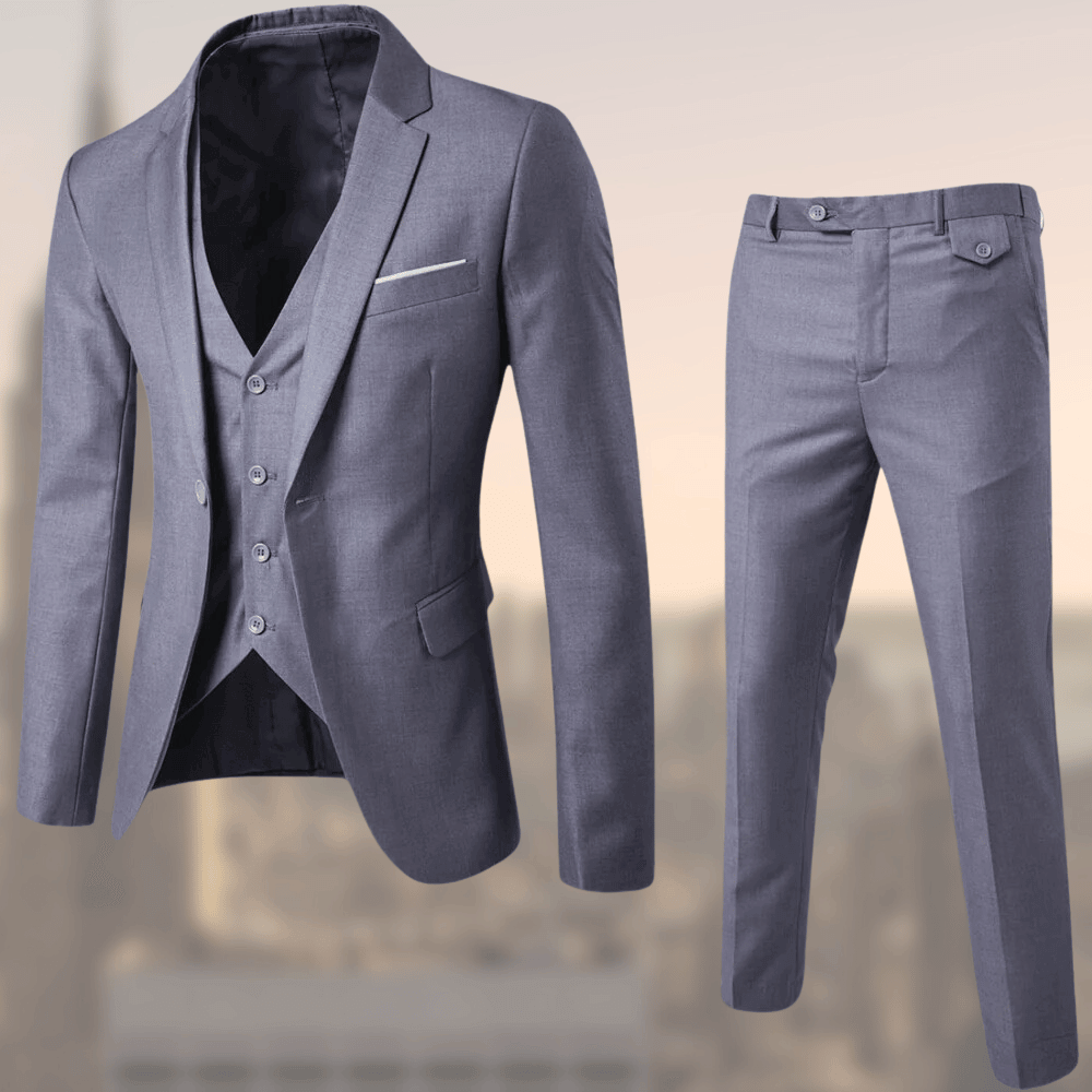 Modern Men's Suit with Sharp Fit and Timeless Elegance