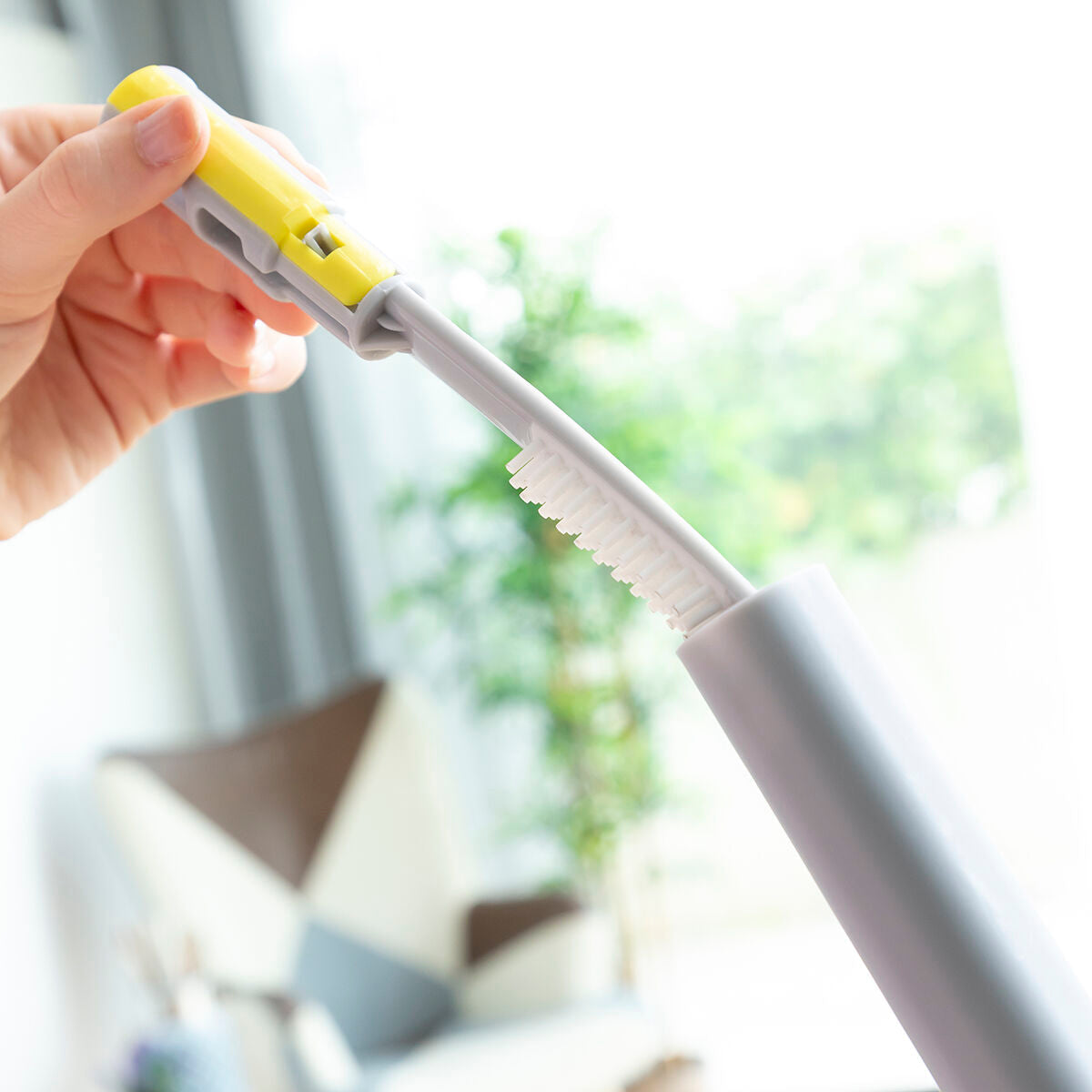 Self-Cleaning Microfiber Mop with Ergonomic Handle