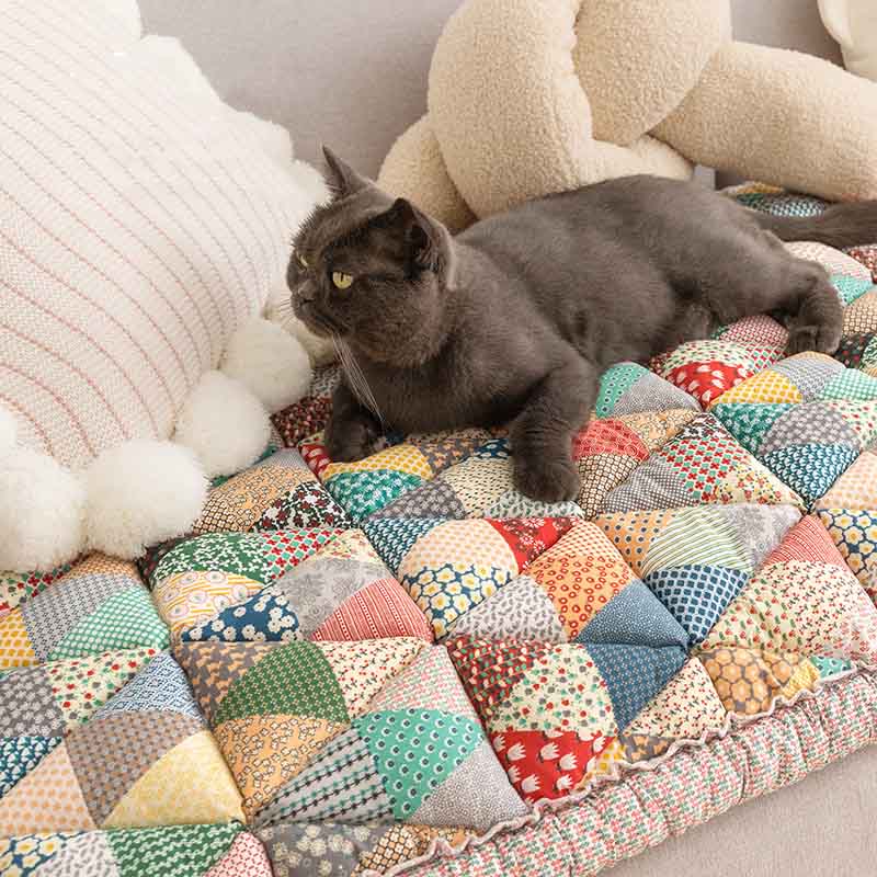 Premium Polypropylene-Cotton Sofa Cover with Anti-Slip Base