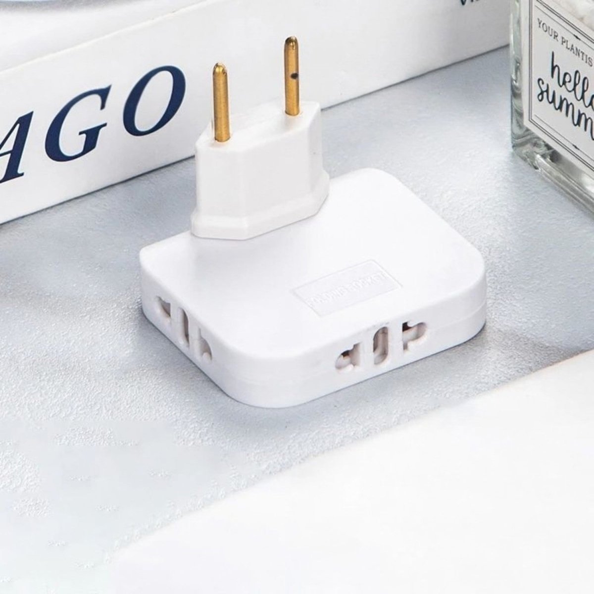 Slim Compact Universal Power Strip with 180° Rotating Head and 3 Outlets