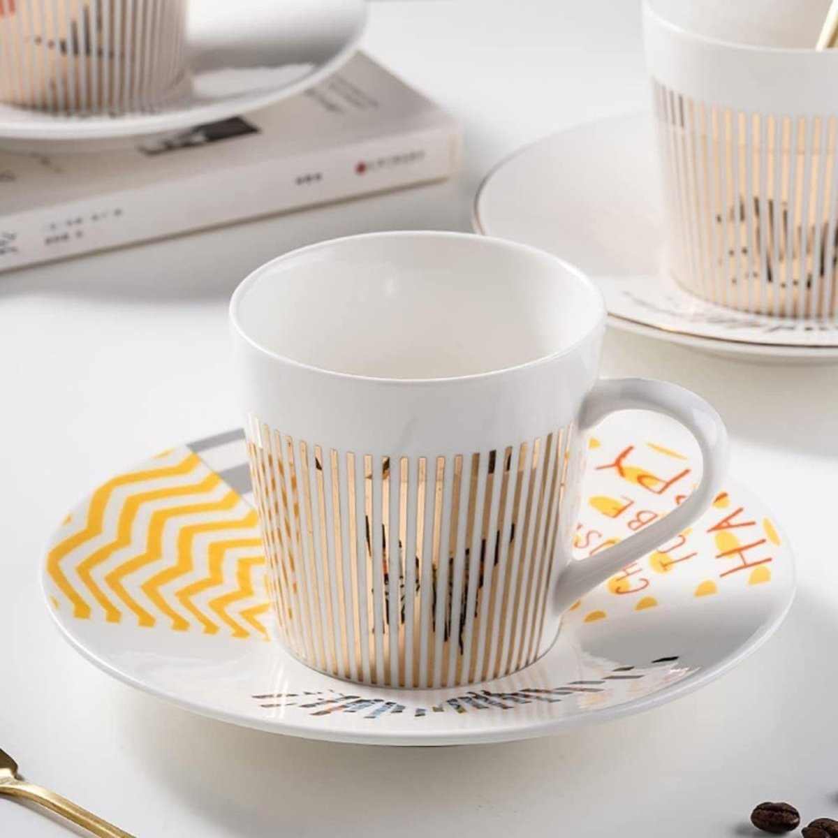 Mirrored Coffee Cup with Ergonomic Design