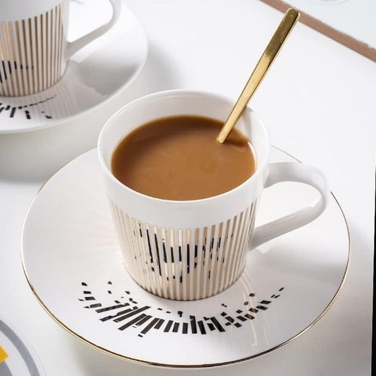 Mirrored Coffee Cup with Ergonomic Design