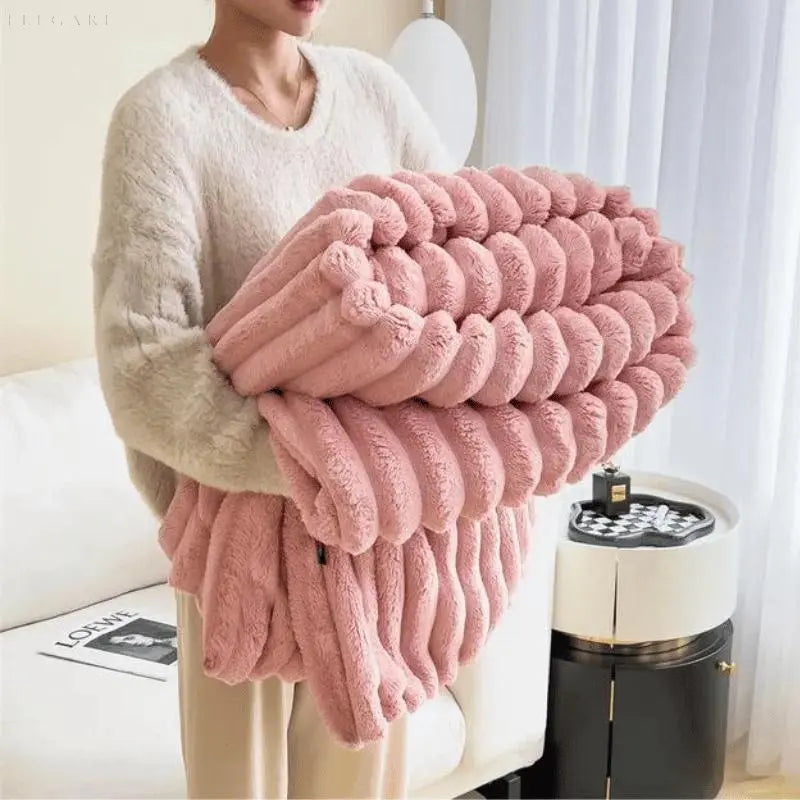 Cozy Fleece Blanket for Ultimate Warmth and Comfort