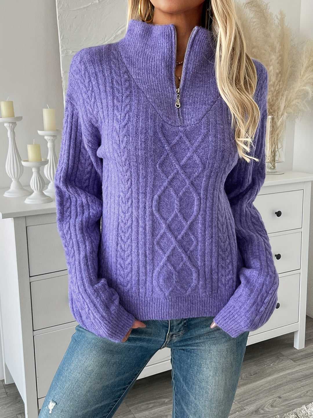Elin | Ladies' zip-up cable knit Sweater