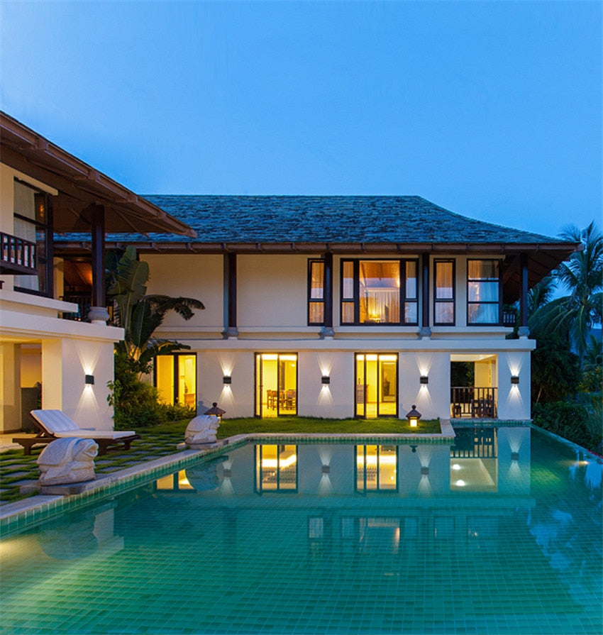 Modern Waterproof LED Wall Light - Energy-Efficient Indoor and Outdoor Lighting