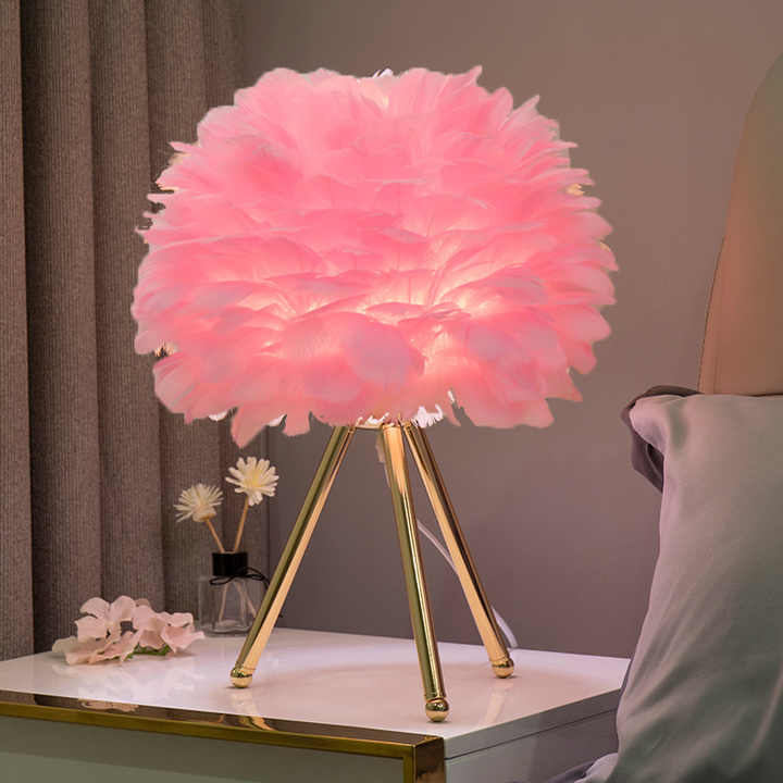 Dimmable Feather Table Lamp with Elegant Design