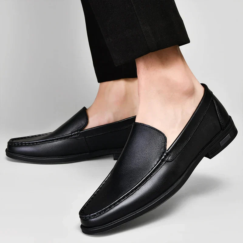 Timeless Comfort Loafers for Men - Elegant and Versatile Design