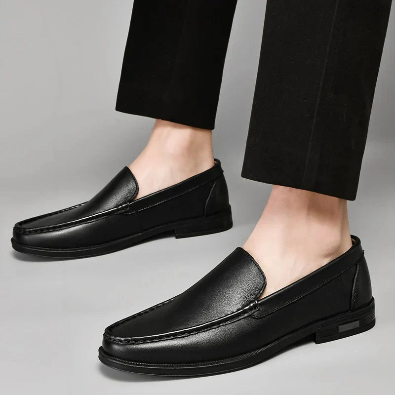 Timeless Comfort Loafers for Men - Elegant and Versatile Design