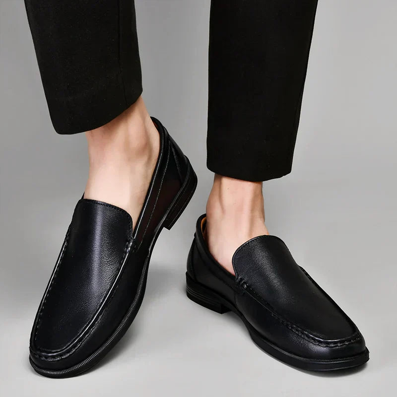Timeless Comfort Loafers for Men - Elegant and Versatile Design