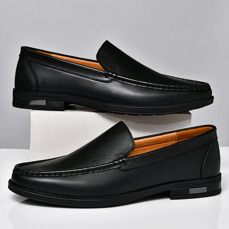 Timeless Comfort Loafers for Men - Elegant and Versatile Design