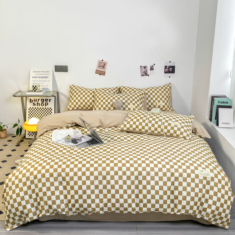 Black and White Geometric Grid Bedding Set