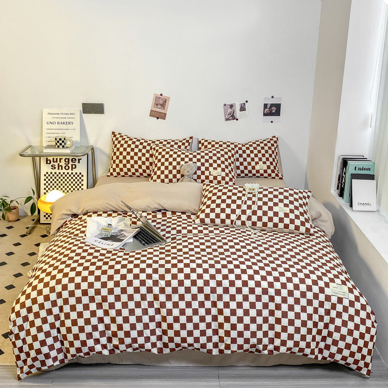 Black and White Geometric Grid Bedding Set