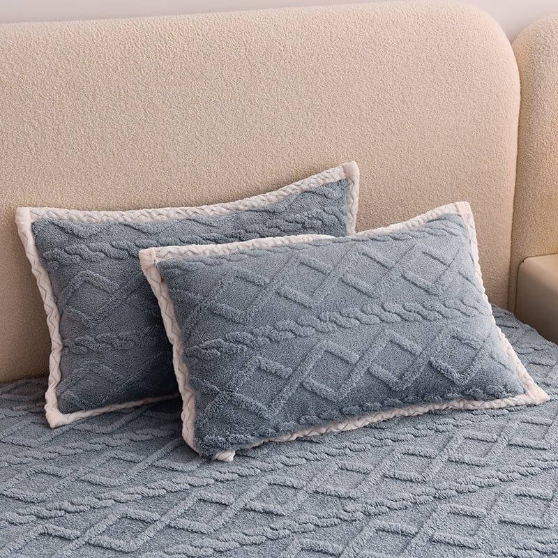 Soft Velvet Duvet Cover Set with Elastic Band
