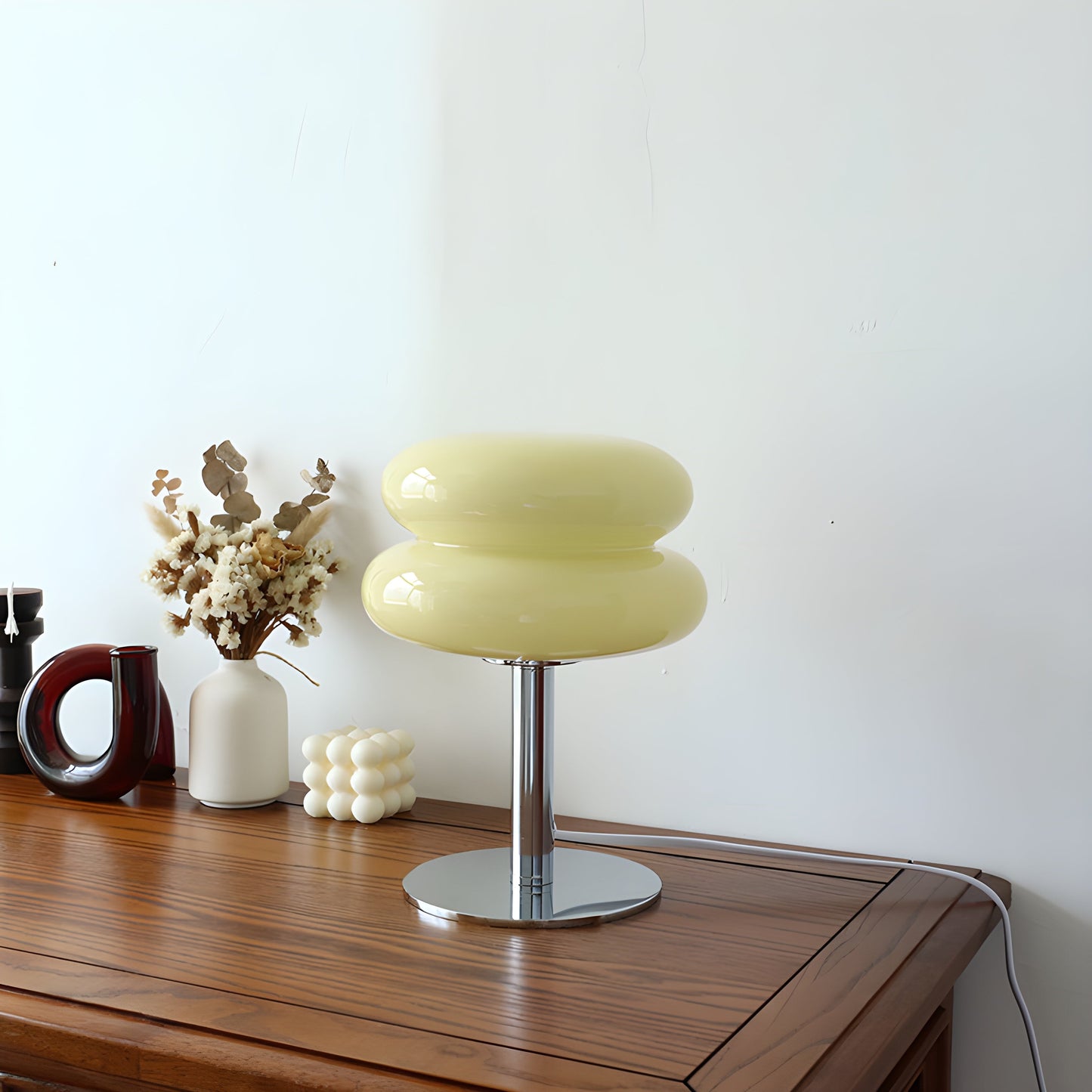 Italian Glass LED Table Lamp - Vintage Chic Egg Design