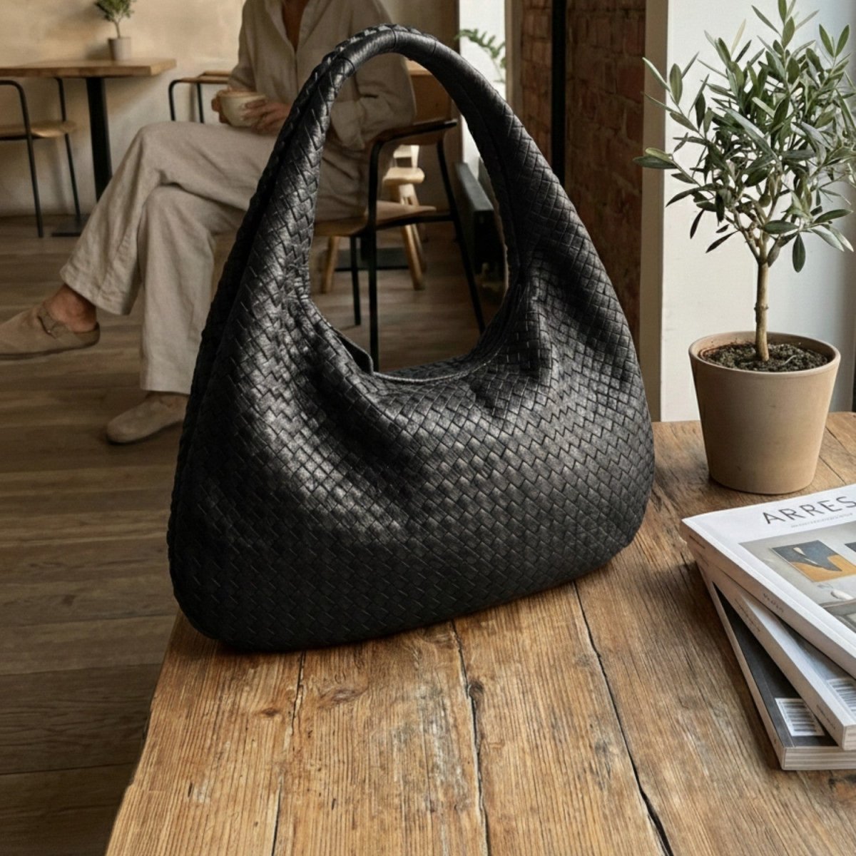 Chic Vegan Leather Tote Bag for Everyday Use