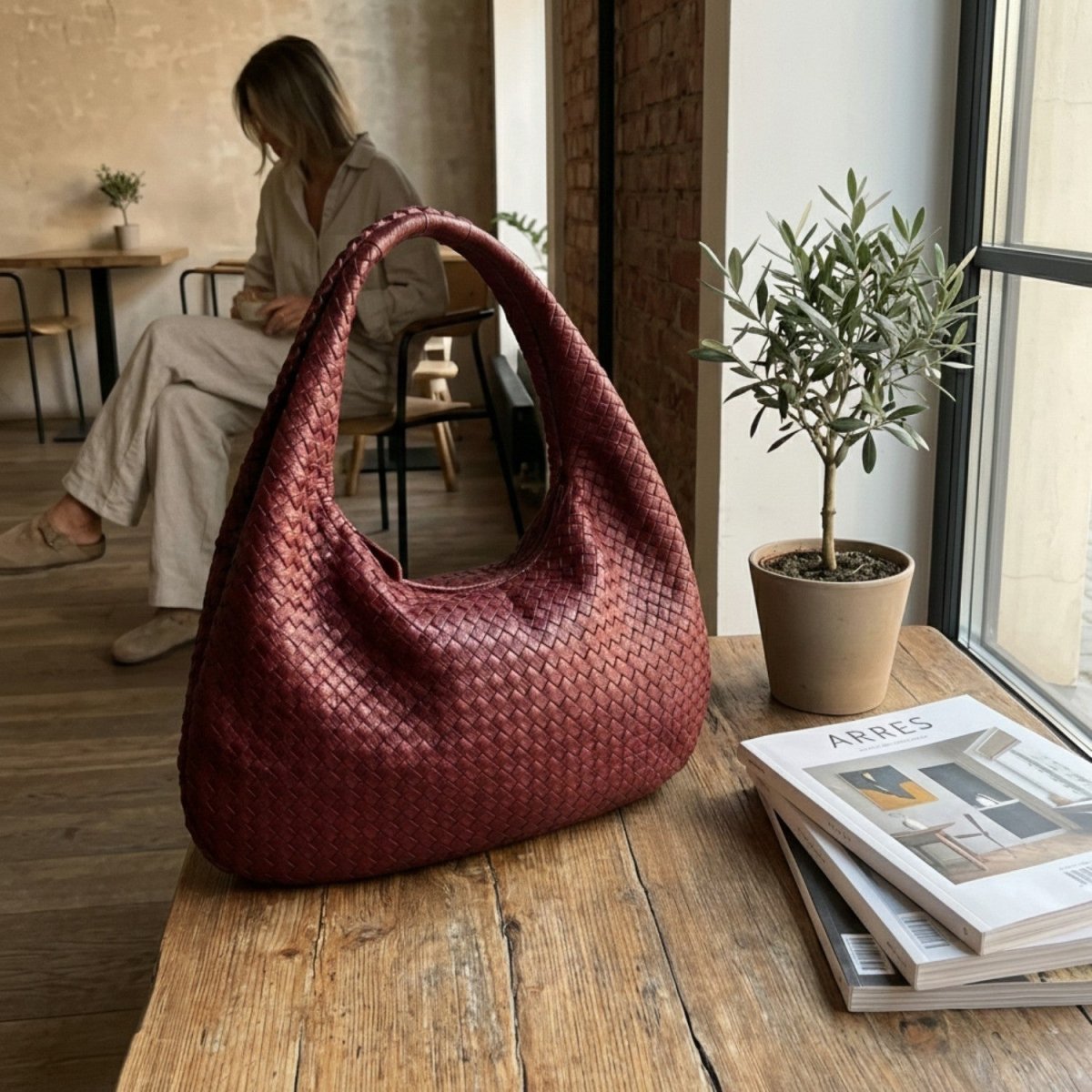 Chic Vegan Leather Tote Bag for Everyday Use