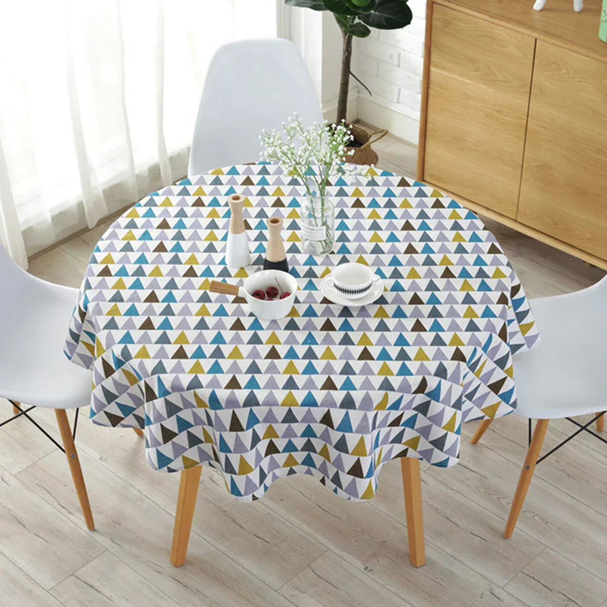Round Houndstooth Tablecloth in Cotton-Linen Blend