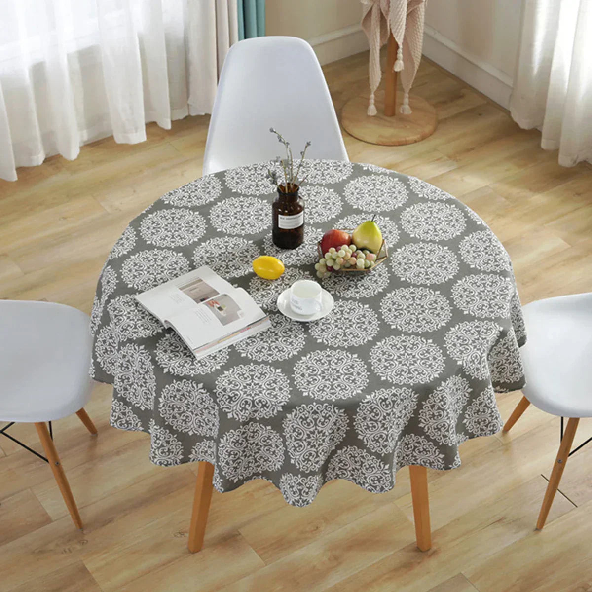 Round Houndstooth Tablecloth in Cotton-Linen Blend
