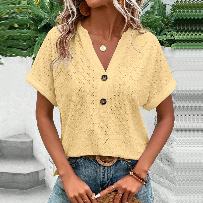Elegant Women's Blouse for Comfort and Style