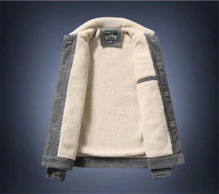 Insulated Winter Jacket with Modern Style and Practical Pockets
