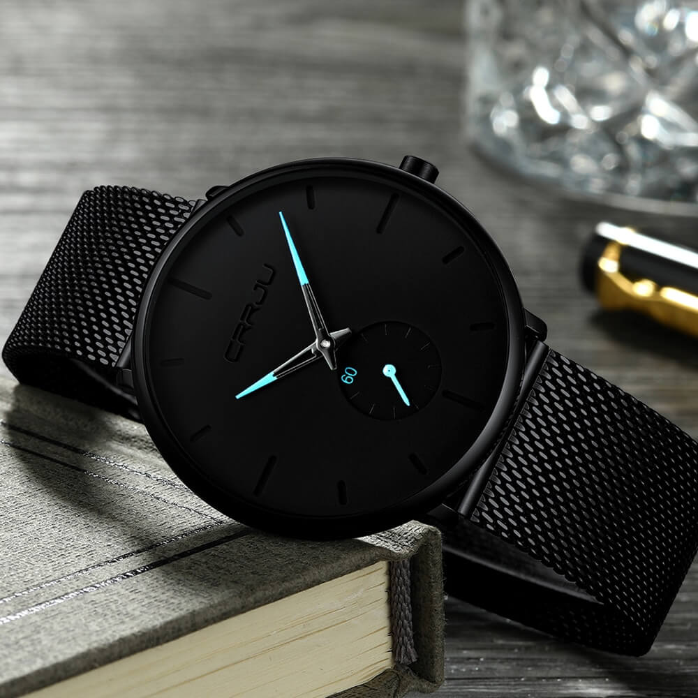 Luxurious Men's Quartz Wristwatch for Style and Precision
