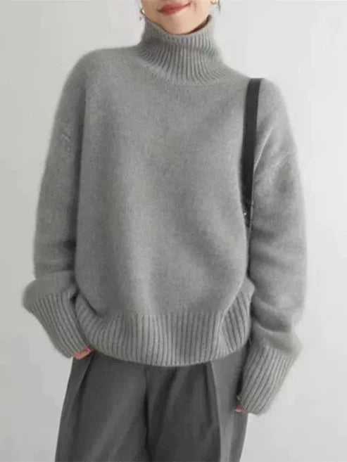 Elegant Turtleneck Sweater for Year-Round Comfort