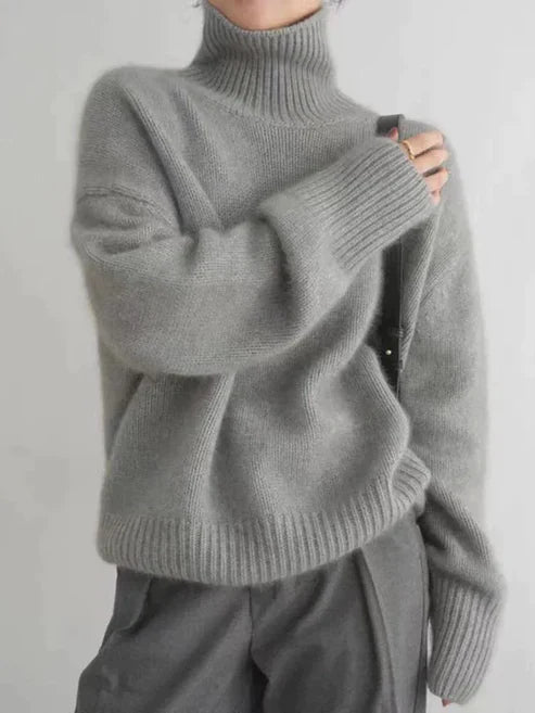 Elegant Turtleneck Sweater for Year-Round Comfort