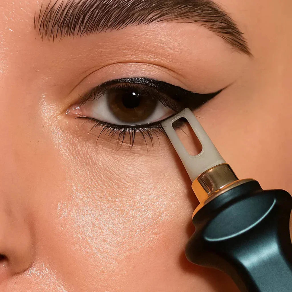 Ergonomic Waterproof Gel Eyeliner Tool for Precise Lines