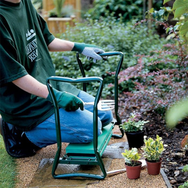 Comfortable Garden Chair with Soft Kneeling Pad and Tool Pockets