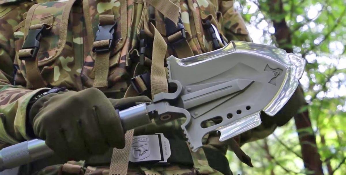 Compact Tactical Multitool Shovel for Outdoor Survival