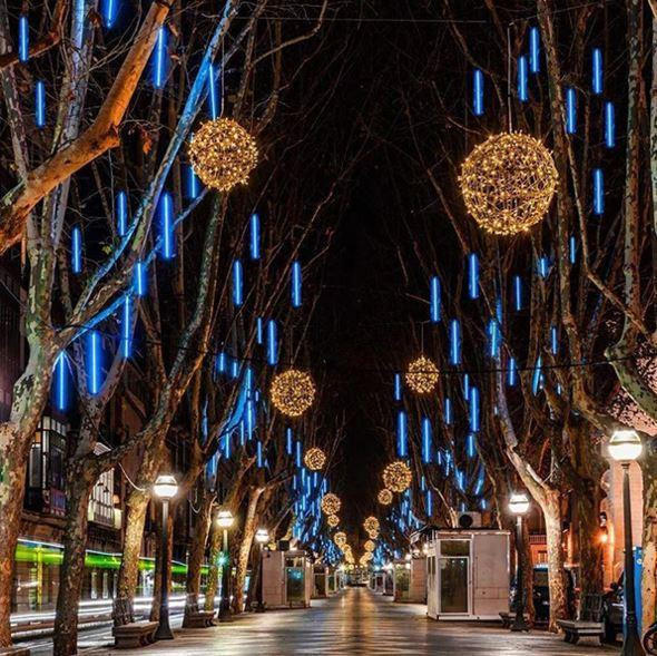 LED Snowfall Garland Lights with Meteor Rain Effect