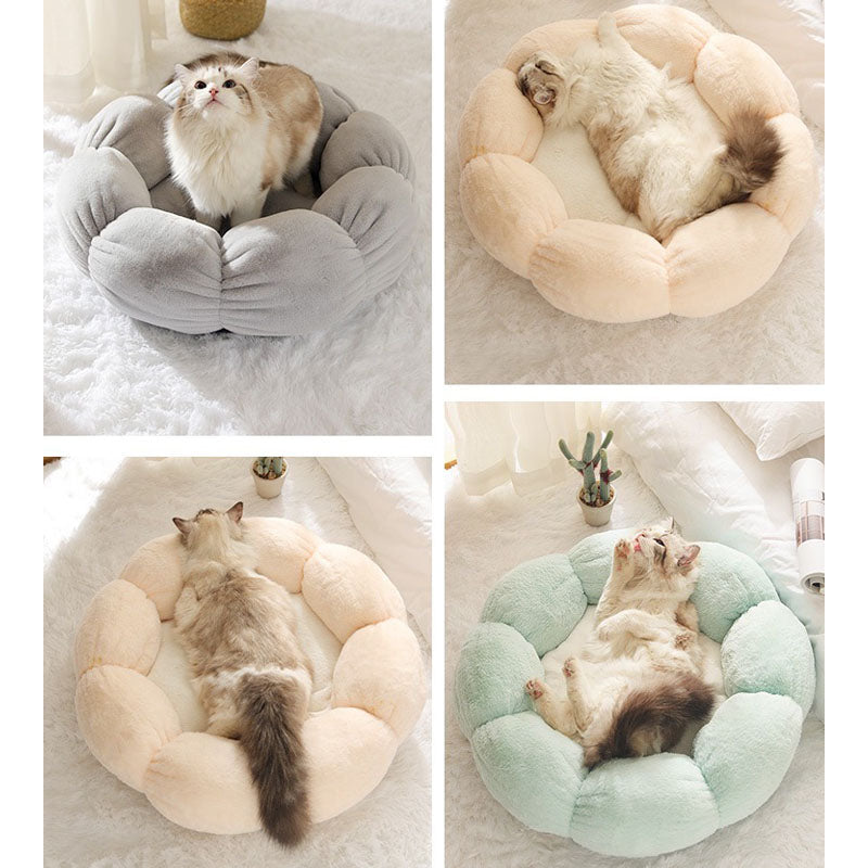 Flower Shape Cat Bed with Soft Rabbit Fleece and Non-Slip Bottom