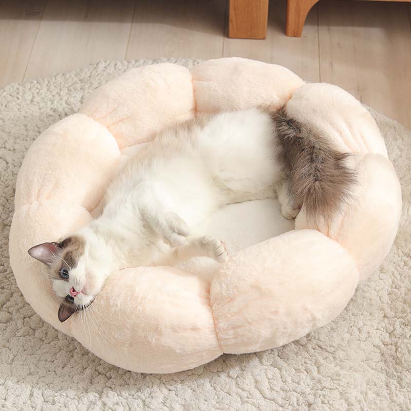 Flower Shape Cat Bed with Soft Rabbit Fleece and Non-Slip Bottom