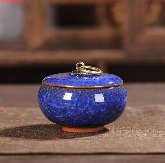 Handcrafted Cat-Shaped Ceramic Pet Urn
