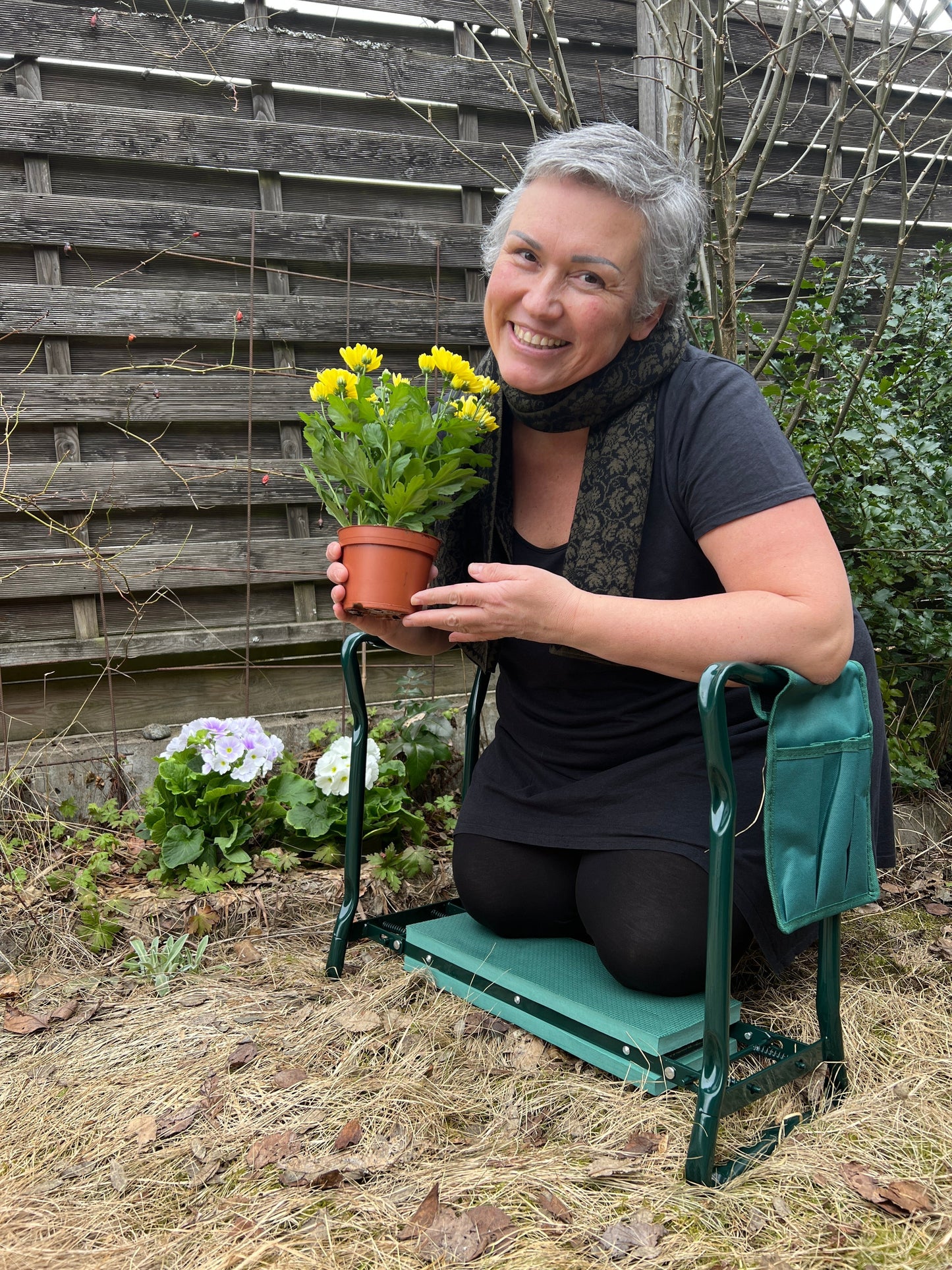 Folding Garden Kneeler and Seat with Tool Bag