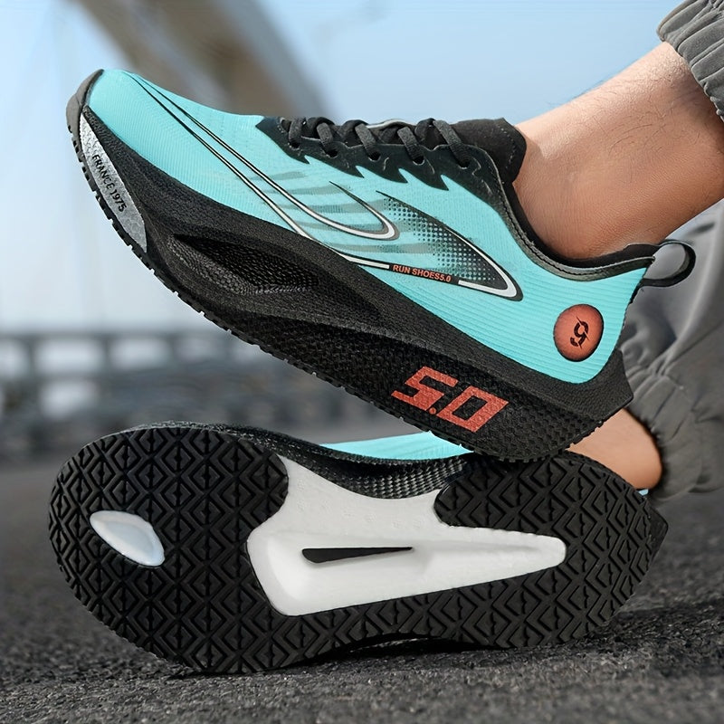 Mid-Top Sports Shoes for Running and Training