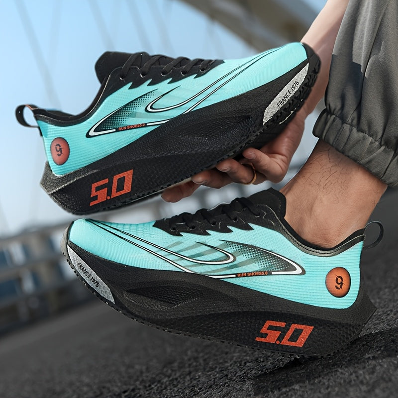 Mid-Top Sports Shoes for Running and Training