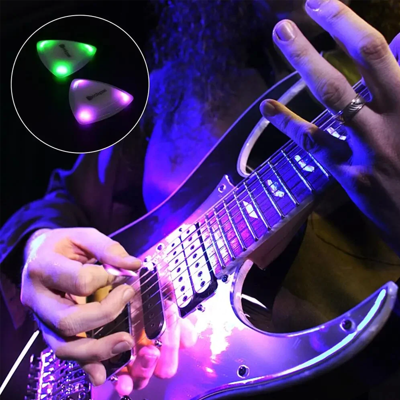 Light-Up Guitar Pick for Enhanced Performance and Timing