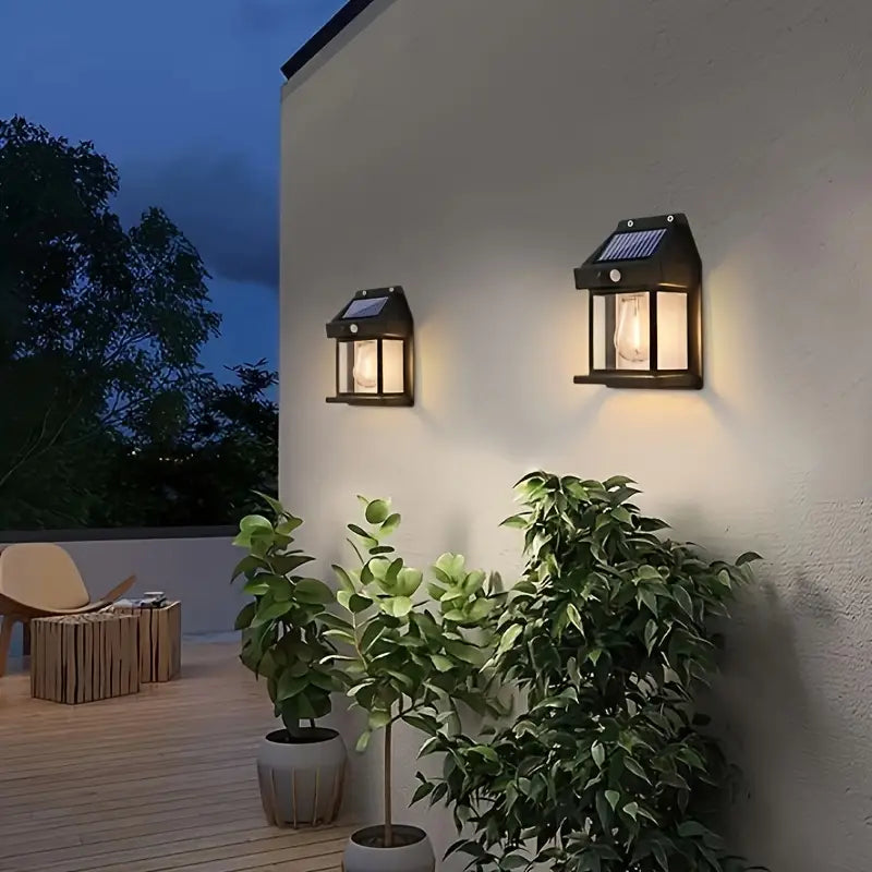 Solar Outdoor Motion Sensor Lamp with Automatic Activation