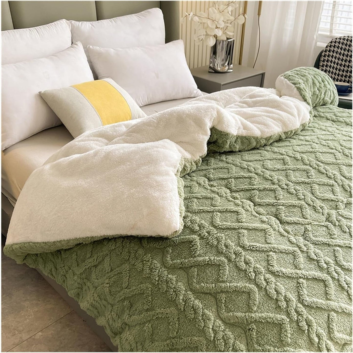 Reversible Thick Sherpa Fleece Blanket