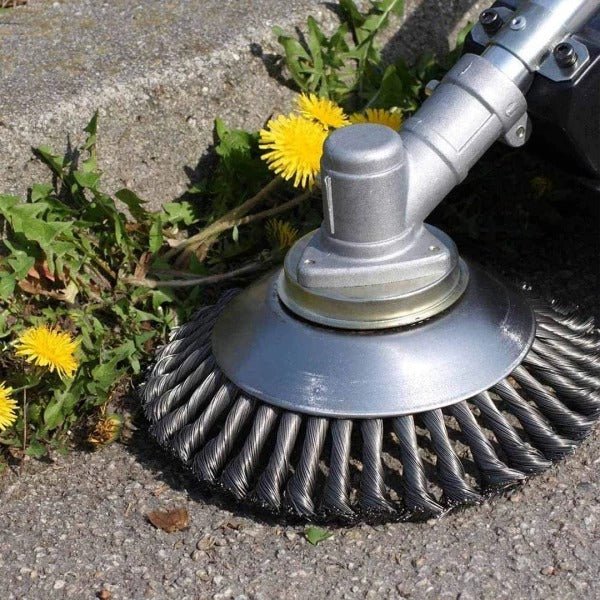 Carbon Steel Weed Brush and Trimmer for Easy Garden Maintenance
