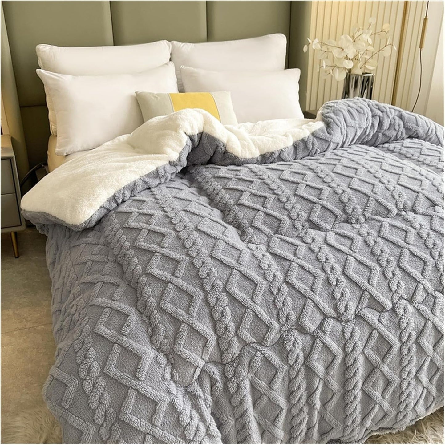 Reversible Thick Sherpa Fleece Blanket